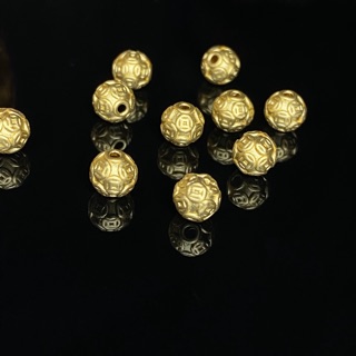 สินค้า ชาร์มลูกบอล ไซร์จิ๋ว ทองคำแท้ 99.9 ลายมงคล ขนาด 6 มิล น้ำหนัก 0.13-0.14 รัม