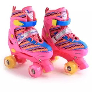 ภาพขนาดย่อของภาพหน้าปกสินค้าRoller Skates 4 Wheels Lace-up Skate Shoes รองเท้าสเก็ต โรลเลอร์สเก็ต ล้อสองแถว 8ล้อมีไฟ SP02 จากร้าน sportshopping บน Shopee