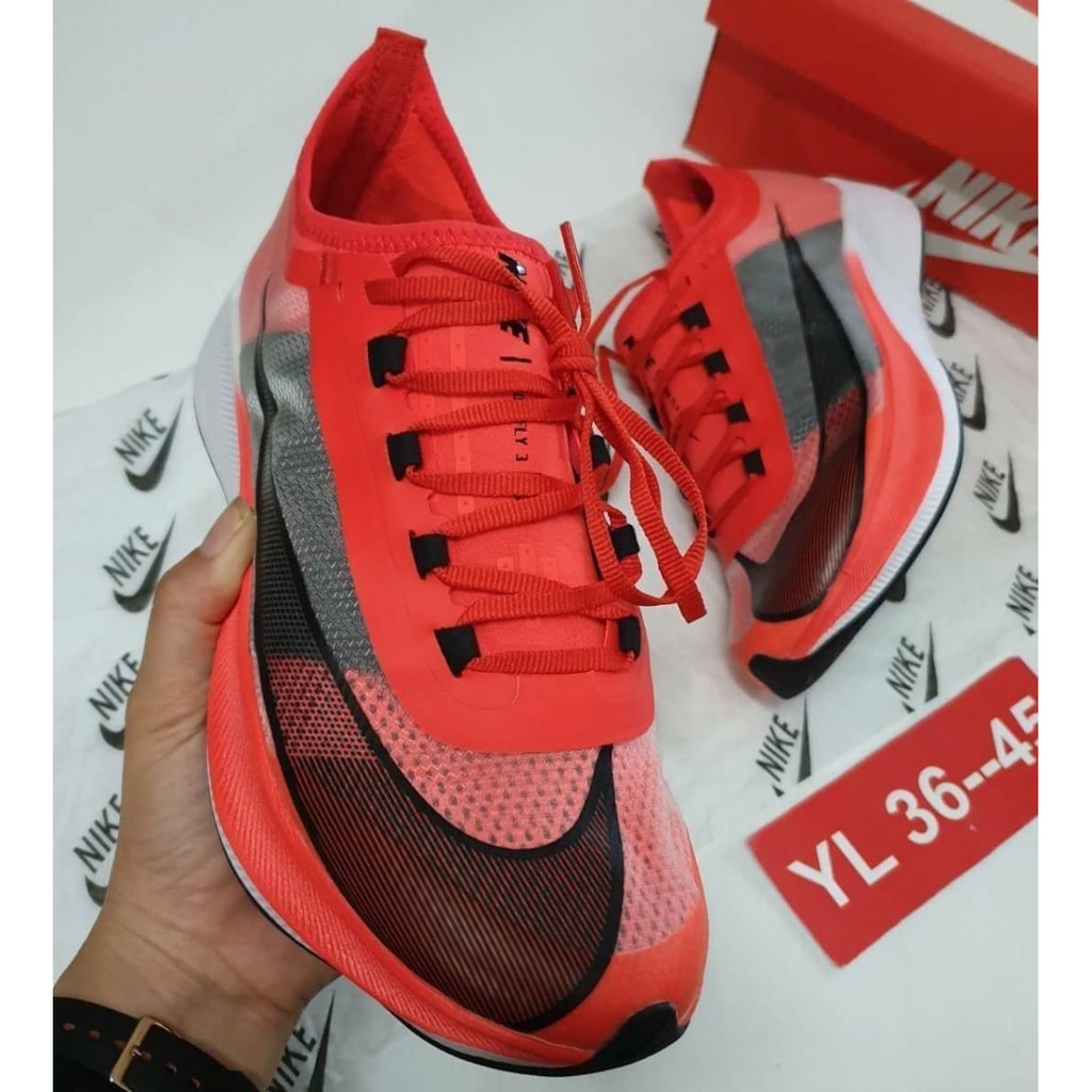 รองเท้าผ้าใบรุ่น-nike-zoom-fly-3