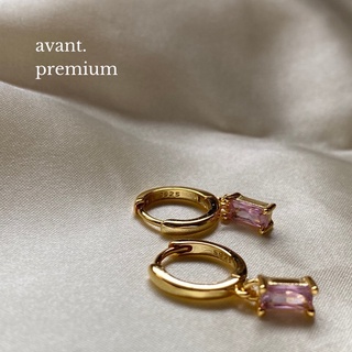 [10.10 ลดอีก 25% โค้ด 10FSWWT] avantgarde.bkk ✨ Premium Calla *S925* square drop earrings ต่างหูห่วงเงินแท้ประดับพลอย