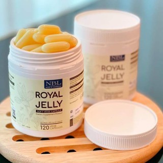 ภาพขนาดย่อของภาพหน้าปกสินค้าใหม่พร้อมส่ง/ส่งฟรี นมผึ้งNBL Royal Jelly Soft VEGE Capsule(30/120เม็ด)พร้อมส่ง จากร้าน nongbom_shop บน Shopee ภาพที่ 1