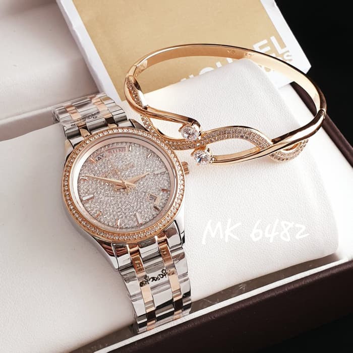 ภาพสินค้านาฬิกาMICHAEL KORS นาฬิกาข้อมือ watch นาฬิกาแบรนด์เนม นาฬิกาข้อมือผู้หญิงนาฬิกา ไมเคิล คอร์ brandname OWM155 จากร้าน outlet_watch_premium บน Shopee ภาพที่ 2