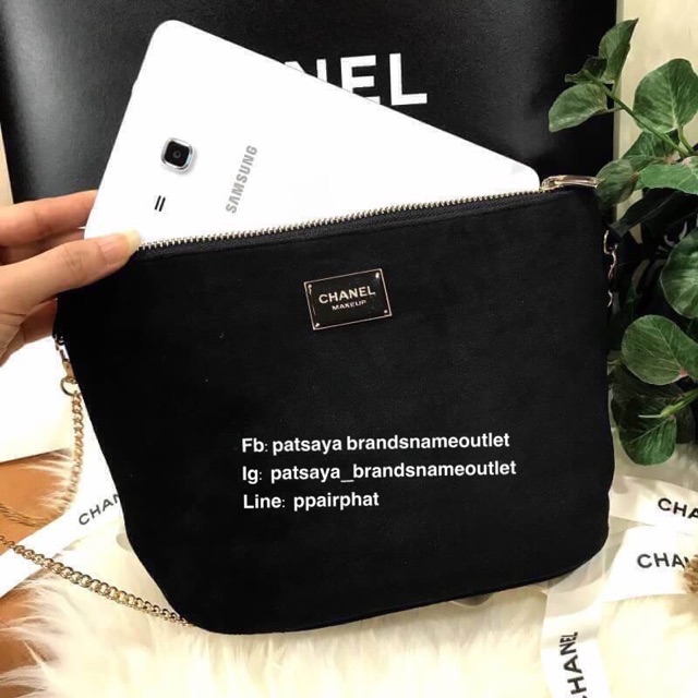 ห้ามพลาด-limited-edition-chanel-cosmetic-crossbody-bag-with-chain-แท้-กระเป๋าถือหรือสะพายพรีเมี่ยมของเเท้จาก-chanel