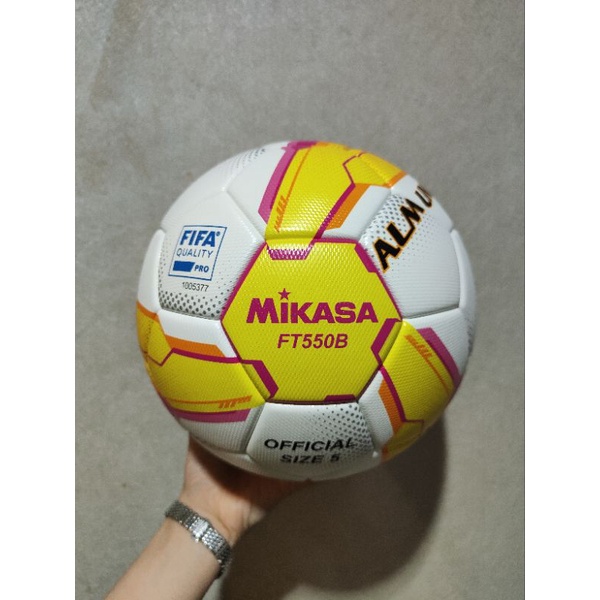 แท้100-ฟุตบอล-mikasa-fifa-ft-550b-yp-fifa-เบอร์5-รุ่นท็อป-หนังพียู-มี-มอก-อย่างดี-มิกาซ่า-ผลิตในไทย