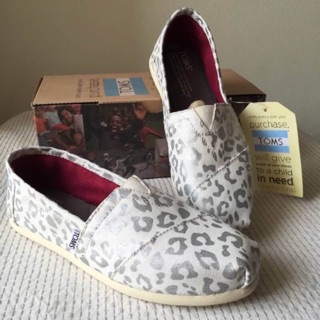 รองเท้า TOMS  Silver snow (outlet) สีขาว