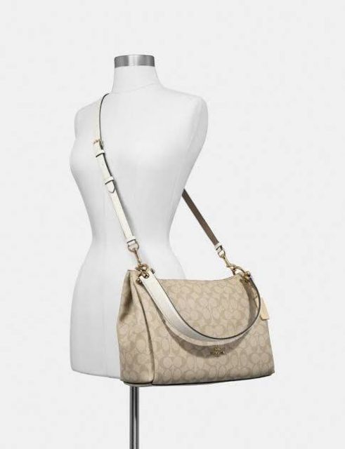 กระเป๋า-coach-signature-mia-shoulder-bag