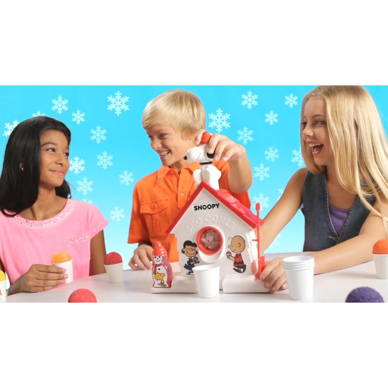 snoopy-sno-cone-machine-by-cra-z-art-make-tasty-sno-cones-fast-and-easy