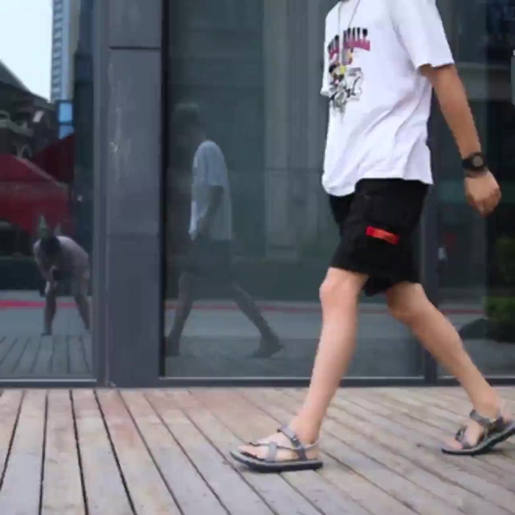 yee-fashion-รองเท้าแตะรัดส้น-รองเท้าแตะชาย-ใส่เดินสบาย-ระบายอากาศ-เบาสบาย-สำหรับผู้ชาย-lx23050811