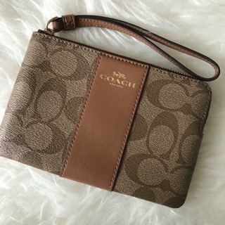 กระเป๋าสตางค์คล้องมือ COACH F58035 CORNER ZIP WRISTLET คล้องมือ s ซิบเดียว