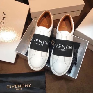 ภาพขนาดย่อของสินค้าหนังแท้ รองเท้า Give nchy Shoes (Original)