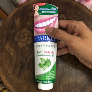 Sparkle Tripple White Toothpaste 100g. สปาร์คเคิล ยาสีฟัน ทริปเปิ้ล ไวท์