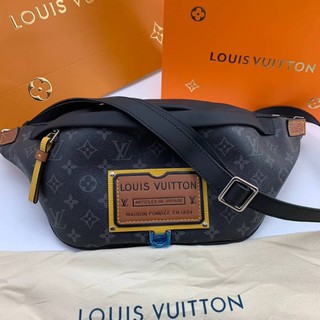 กระเป๋าคาดอก​ Louis​ Vuitton​