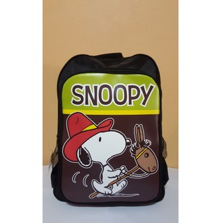 กระเป๋าเป้สะพาย Snoopy ใส่หมวกสีแดงขนาด 16 นิ้ว