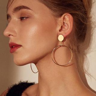 ภาพหน้าปกสินค้าSimple Trendy Gold Sliver Color Geometric Big Round Circle Earrings For Women Fashion Large Hollow Dangle Drop Earrings Jewelry ที่เกี่ยวข้อง