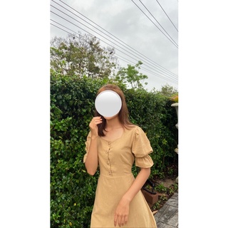 ส่งต่อเดรสมินิมอล สีเบจ สวยมาก ผ้านุ่มนิ่ม ใส่สบาย ไม่ร้อน
