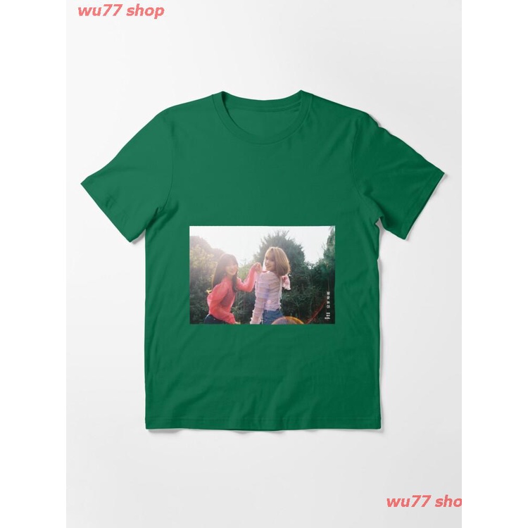 2022-oh-my-girl-essential-t-shirt-ผู้หญิง-ดพิมพ์ลาย-ดผ้าเด้ง-คอกลม-cotton-แฟชั่น-discount-unisex