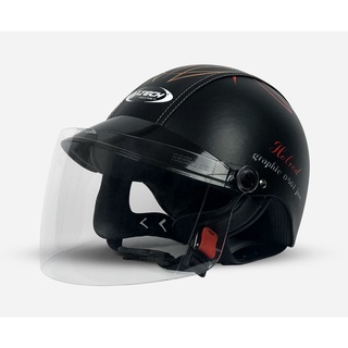 ภาพขนาดย่อของภาพหน้าปกสินค้าหมวกกันน็อค V-TECH Helmet รุ่น GRAPHIC 0561 แถมฟรี แผ่นบังลมนิรภัย PC (สำหรับผู้ใหญ่) จากร้าน lifeeighty9 บน Shopee
