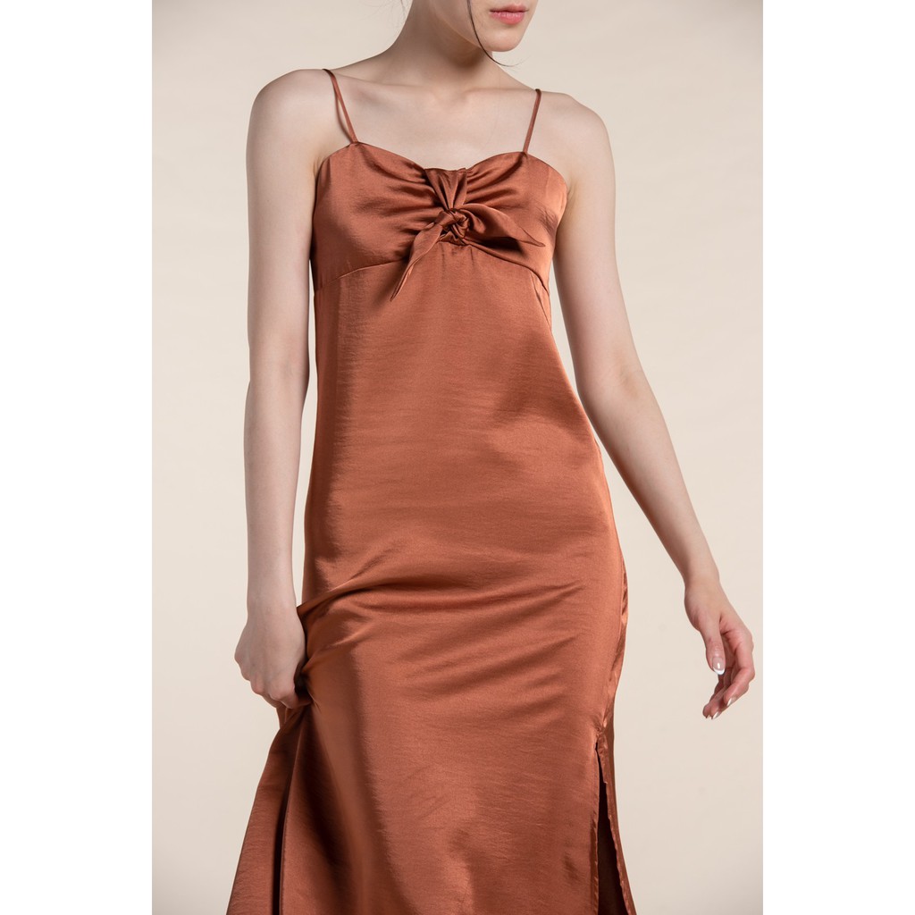 aliotte-arden-dresses-เดรสซาตินดีเทลผูกโบว์ตรงอก