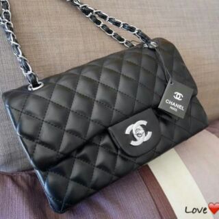 Chanel Classic Flap Bag หนัง lambskin