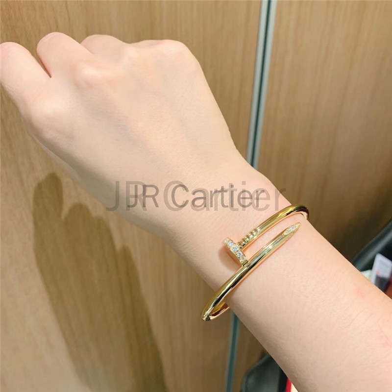 พร้อมส่ง-ขายดี-สร้อยข้อมือ-ประดับเพชร-2021