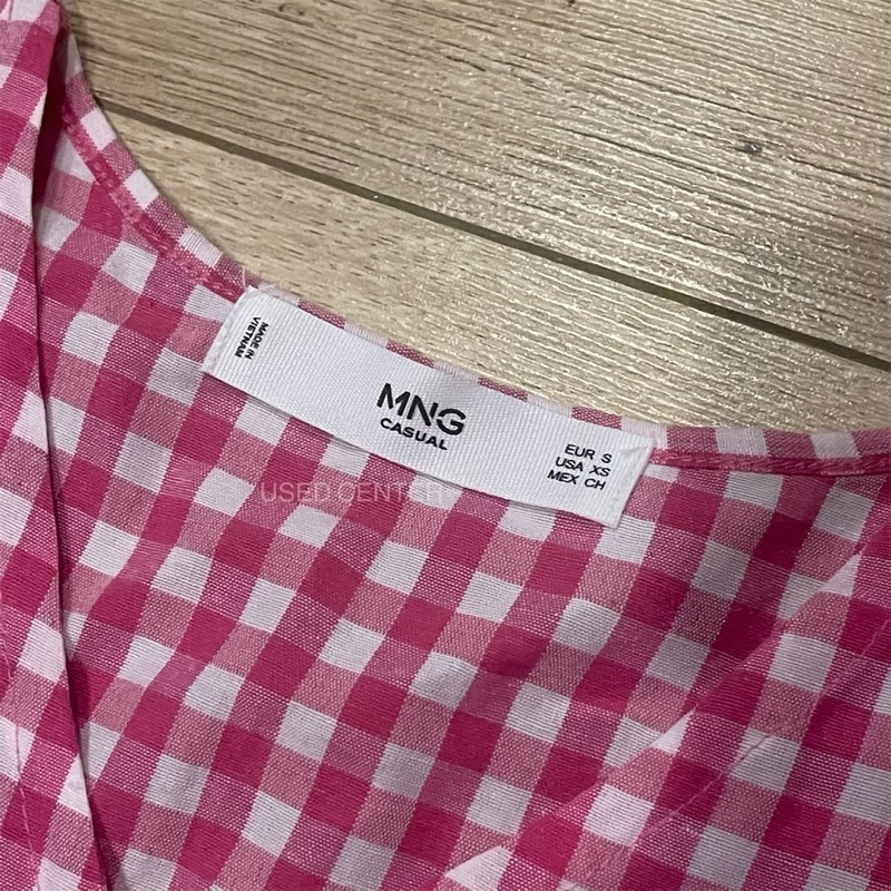เสื้อ-mng-xs-สีชมพูตารางขาว