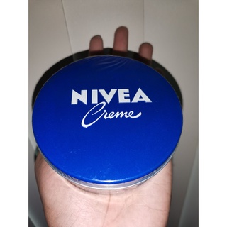 (กระปุกใหญ่) นีเวียครีมบำรุงผิวสูตรเข้มข้น 250 มล.NIVEA Cream พร้อมจัดส่ง