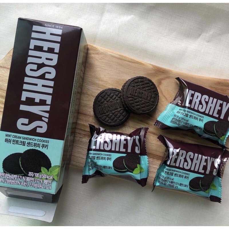 Hershey’s sandwich cookie mint เฮอร์ชี่ช็อกโกแลตรสมิ้นท์ ขนมเกาหลี