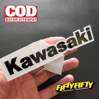 สติกเกอร์ พิมพ์ลาย Kawasaki แบบเคลือบเงา สําหรับติดตกแต่งหมวกกันน็อค รถจักรยานยนต์ รถยนต์