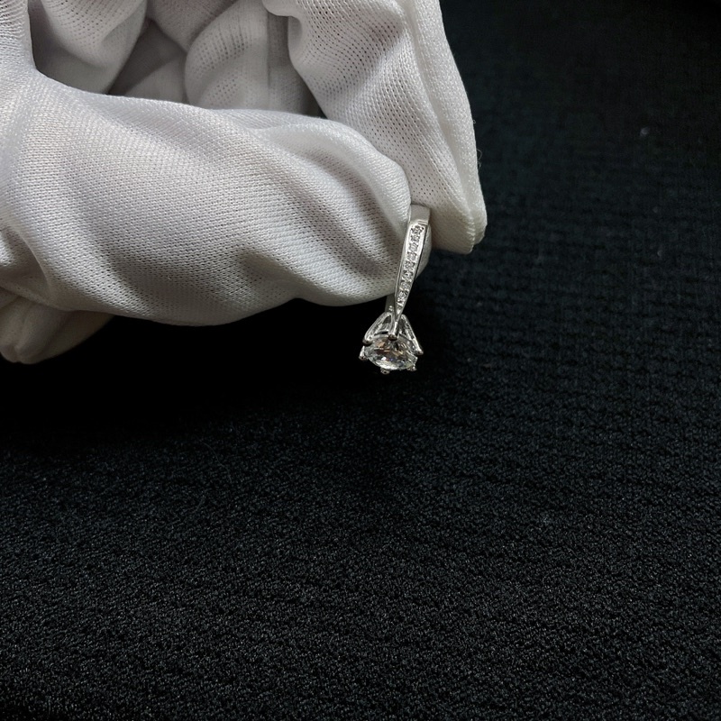 diamond-ring-แหวนเพชรชูเม็ดเดี่ยว-เพชร-cz-แท้-งานสวยน่ารัก-ดีไซส์เก๋มากๆค่ะ-เพชรวิ้งที่สุด
