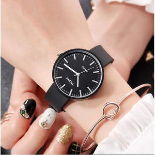 ภาพขนาดย่อของภาพหน้าปกสินค้าAMELIA AW157 นาฬิกาข้อมือผู้หญิง นาฬิกา วินเทจ นาฬิกาผู้ชาย นาฬิกาข้อมือ นาฬิกาแฟชั่น Watch สายซิลิโคน พร้อมส่ง จากร้าน amelia_sp บน Shopee
