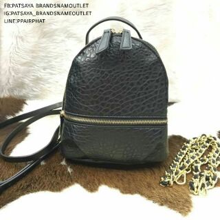 ✨New collection 2016✨
ZARA CONVERTIBLE BACKPACKแท้💯outlet กระเป๋าเป้ขนาดมินิ น่ารัก น่าใช้ หนังpu สีดำสวย