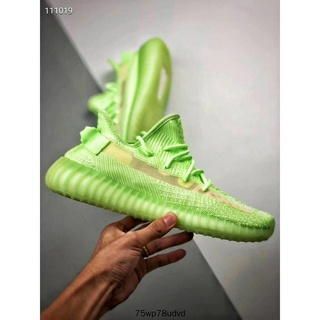 รองเท้าวิ่งคู่รัก Adidas Yeezy Boost 350 V2 "GID" สีเขียวเรืองแสง