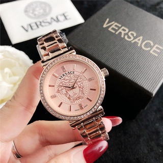 Versace นาฬิกาข้อมือลําลอง สายสแตนเลส ติดประดับเพชร เหมาะกับของขวัญวันเกิด สไตล์นักธุรกิจ แฟชั่นสําหรับสตรี