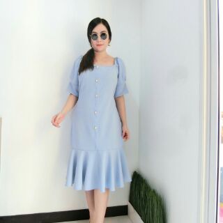 B12 เดรสสาวอวบ ผ้ายืดวูลเวฟ คอเหลี่ยม แขนตุ๊กตา แต่กระดุมหลอก ชายระบาย