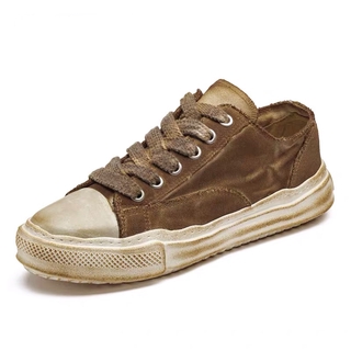 ภาพหน้าปกสินค้าMaden รองเท้าผ้าใบส้นปานกลาง (3-5ซม.) ซึ่งคุณอาจชอบราคาและรีวิวของสินค้านี้