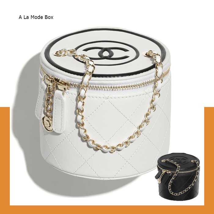 2-สี-กระเป๋า-chanel-lambskin-small-vanity-with-chain-ออริ