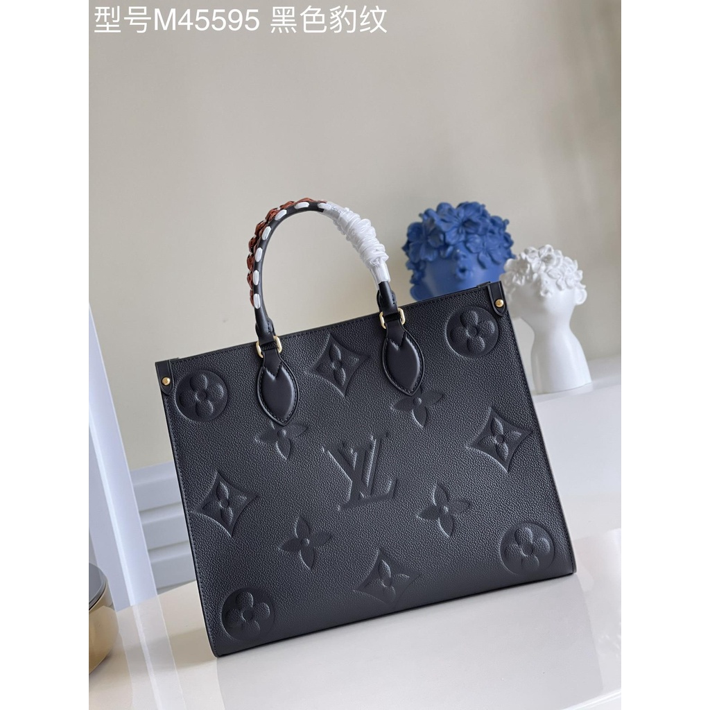 m45039-louis-lv-giant-monogram-onthego-shopping-tote-bag-open-traveling-luggage-handbag
