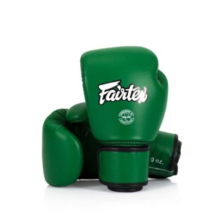 ภาพขนาดย่อของภาพหน้าปกสินค้านวมชกมวยหนังแท้ FAIRTEX BGV16 : Forest Green จากร้าน boxingstuff บน Shopee