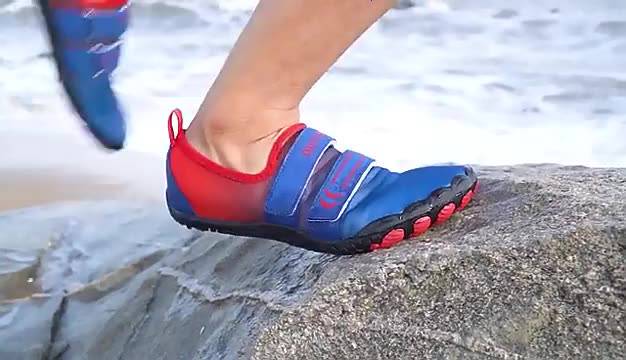 รองเท้าชายหาดกลางแจ้งลื่นไถลรองเท้า-trackback