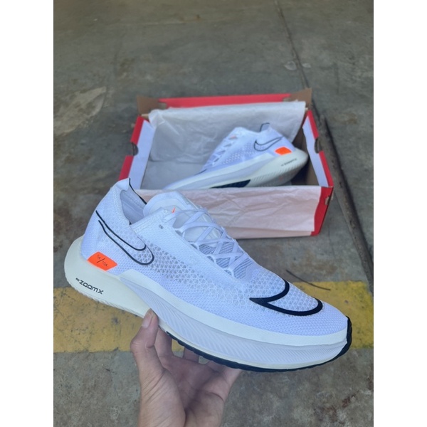 รองเท้าผ้าใบวิ่ง-nike-zoomx-streakfly-มีของผู้หญิงและผู้ชาย37-45-สินค้าเหมือนในภาพ-free-box