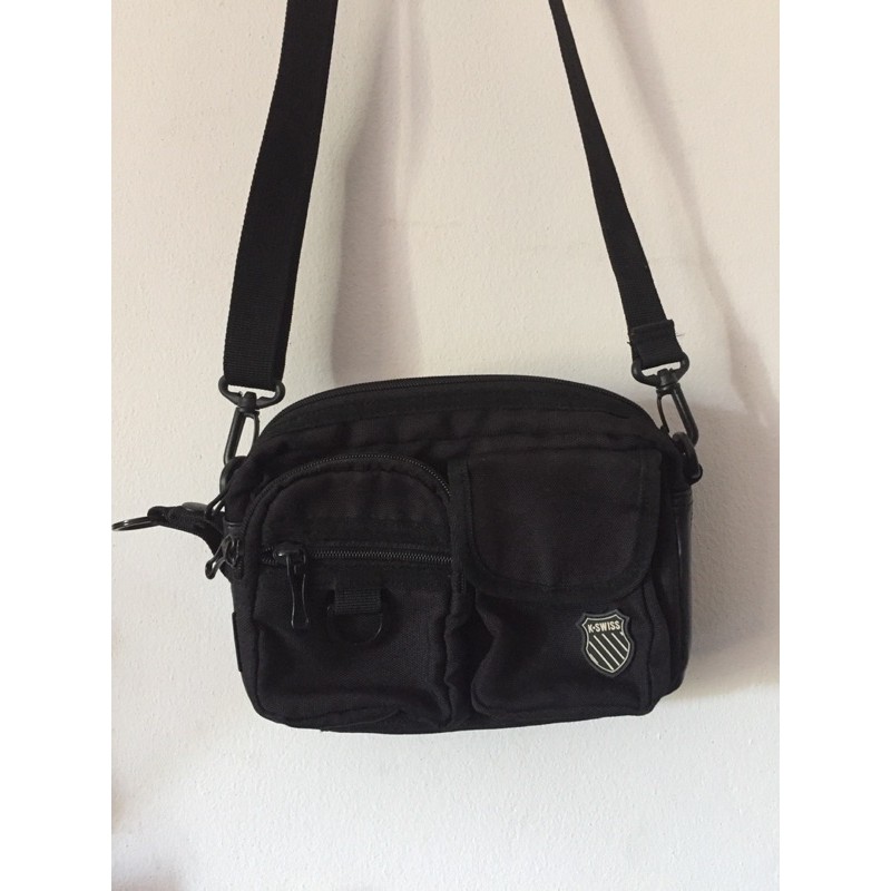 กระเป๋าสะพายข้าง Kswiss;สีดำ Shopee Thailand
