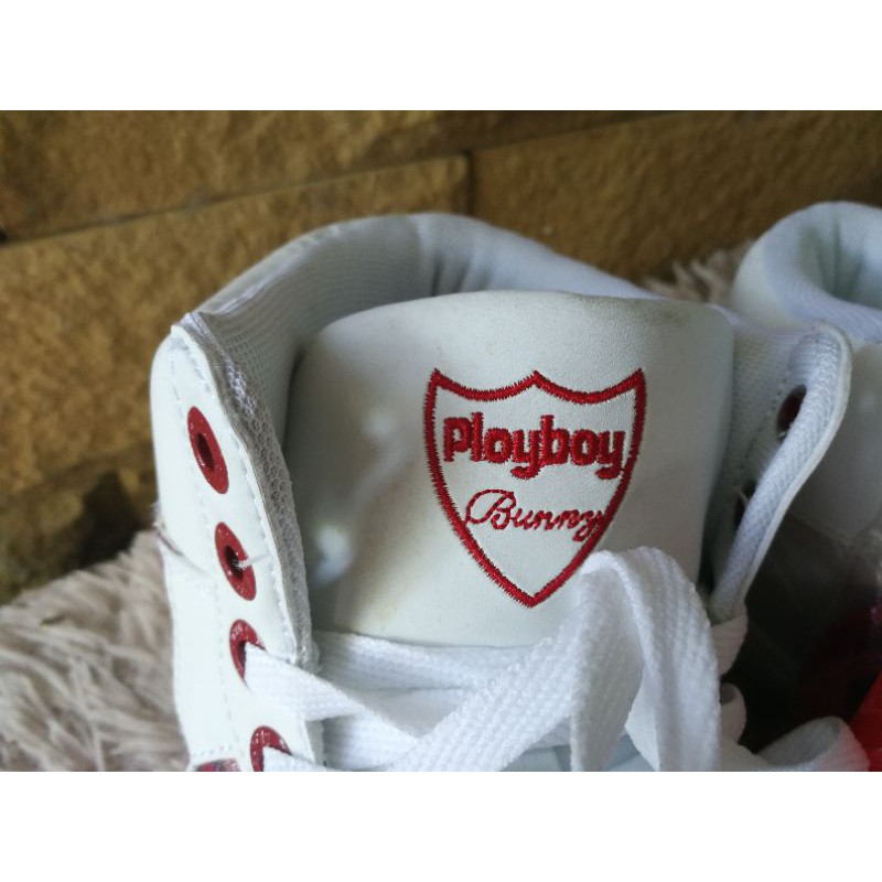 รองเท้าผ้าใบ-playboy-ของแท้-ใหม่ป้ายห้อย