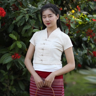 50013 เสื้อผ้าฝ้ายพื้นเมืองหญิง “บัวนวล” สีธรรมชาติ
