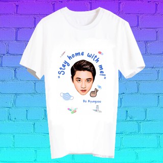 สั่งทำ เสื้อยืด Fanmade เสื้อแฟนเมด เสื้อยืดลายโควิด โควิด19 covid19 STAY HOME WITH ME BLK21 โดคยองซู Do Kyungsoo