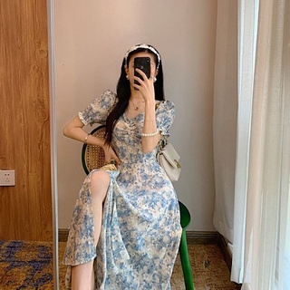 💛 S-2XL เดรสลายดอกไม้สีฟ้าฝรั่งเศสหวานและสดคอวีแขนสั้นพัฟแขนเอวสูงลำลองแขนสั้นกระโปรง Midi ผู้หญิง
