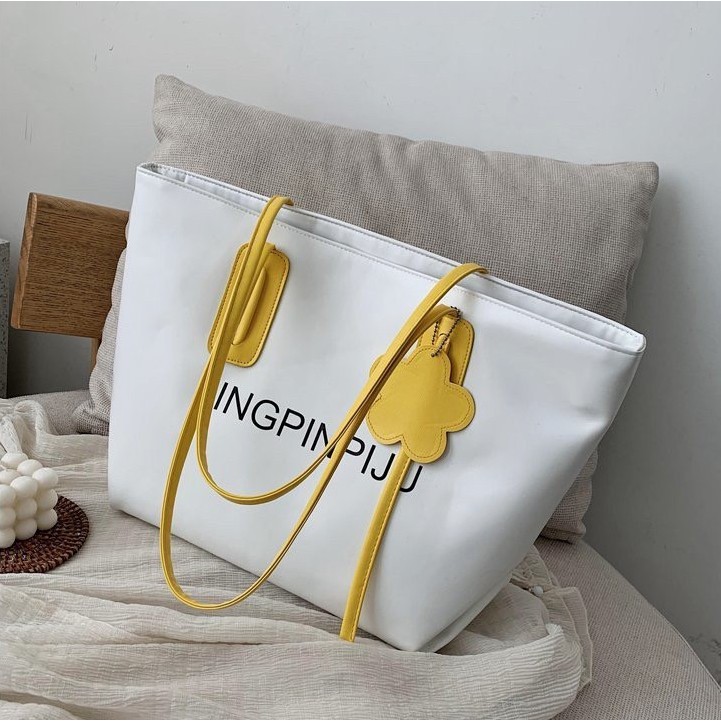 #OK0030 กระเป๋าาะพาย shopping ใบใหญ่ ลายสกรีน JINGPINPIJU | Shopee Thailand