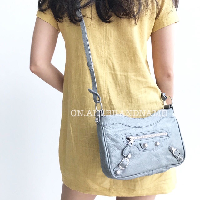 Balenciaga hip 2020 hotsell