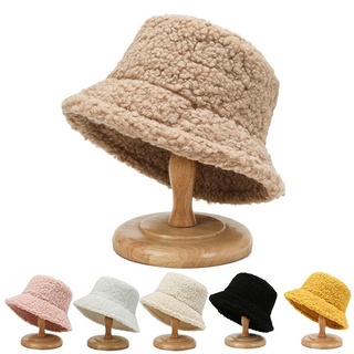 ภาพหน้าปกสินค้าหมวกบักเก็ตหมวกขนแกะหมวกขนปุยหมวกแฟชั่นฤดูหนาวหมวกชาวประมงสีพื้น ที่เกี่ยวข้อง