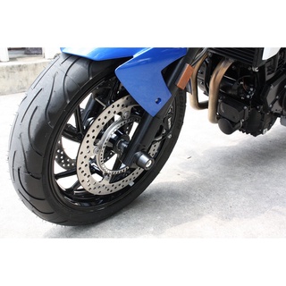 กันล้มล้อหน้า front fork slider BMW-F800R Mothracing ช่วยป้องกันตีนโช๊ค ไม่ให้เกิดเป็นรอยเสียหาย เวลารถล้ม หรือช่วยผ่...