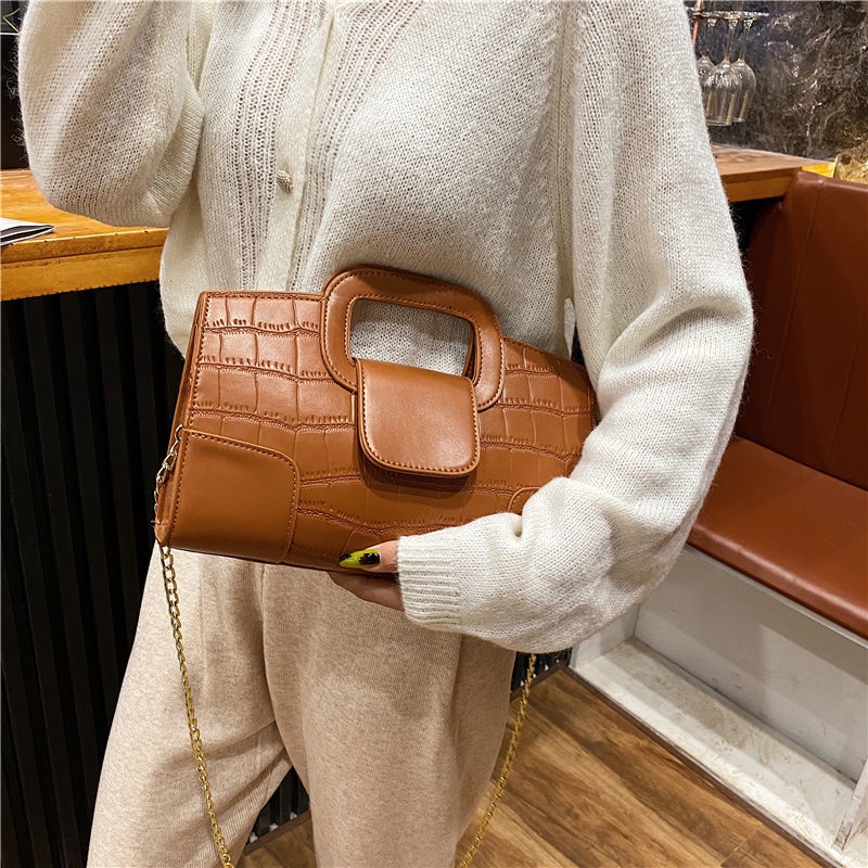 hot-sale-ยอดนิยม-chain-กระเป๋าใบเล็กกระเป๋าสตรี-2022-แฟชั่นอินเทรนด์ใหม่-all-match-messenger-bag-มือถือกระเป๋าสี่เหล